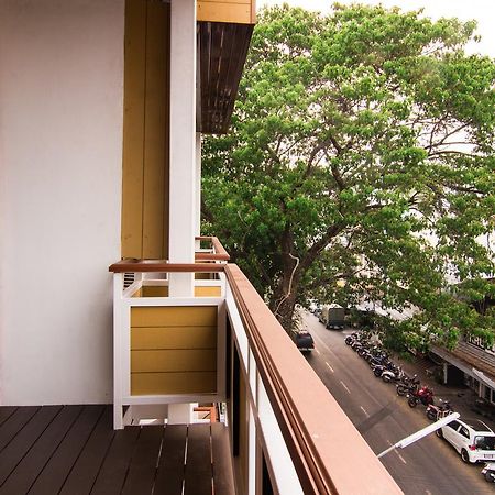 Suan Dok Gate Guesthouse Chiang Mai Ngoại thất bức ảnh