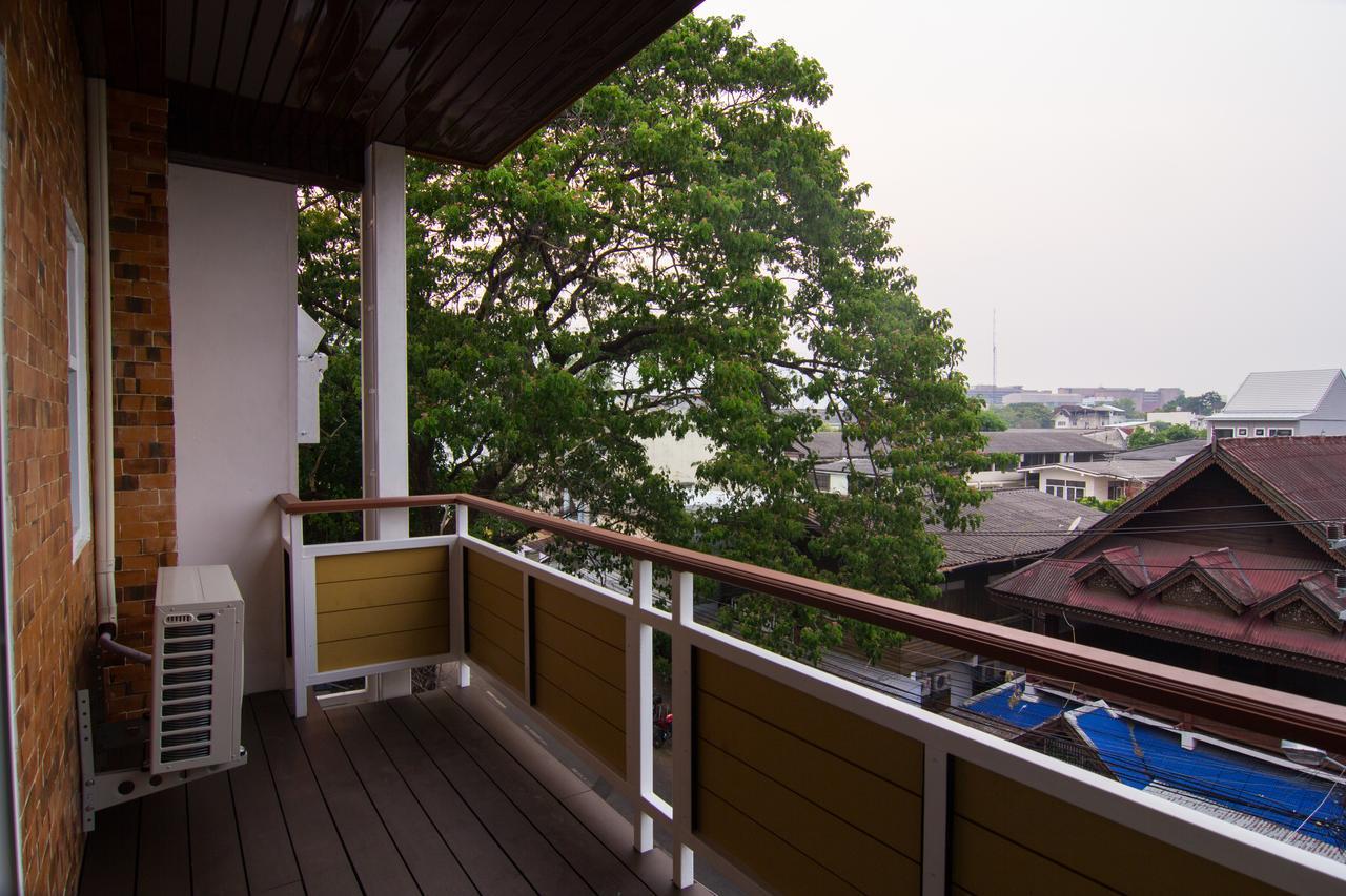 Suan Dok Gate Guesthouse Chiang Mai Ngoại thất bức ảnh