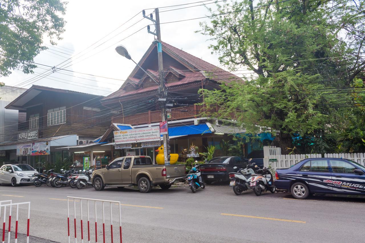 Suan Dok Gate Guesthouse Chiang Mai Ngoại thất bức ảnh