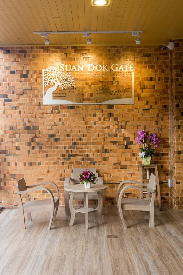Suan Dok Gate Guesthouse Chiang Mai Ngoại thất bức ảnh