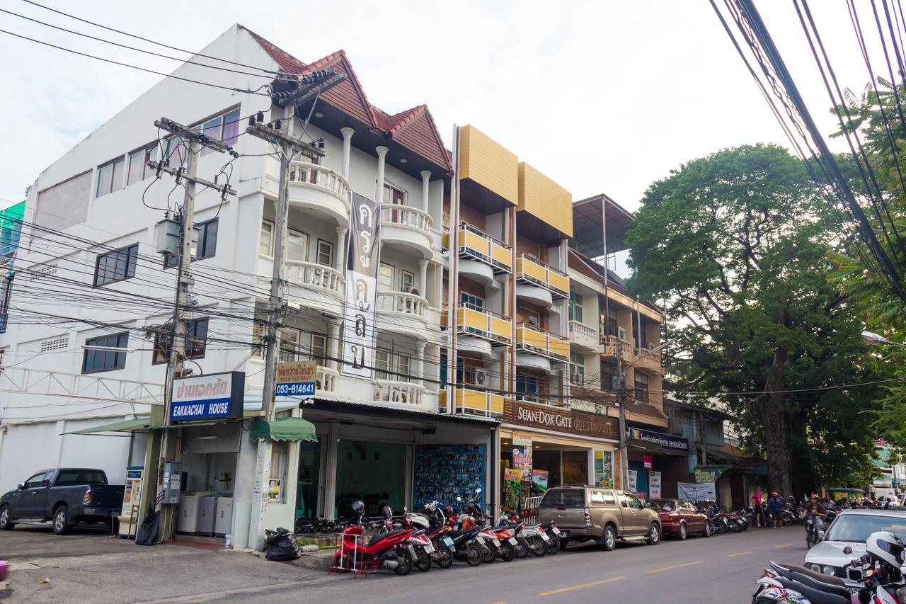 Suan Dok Gate Guesthouse Chiang Mai Ngoại thất bức ảnh